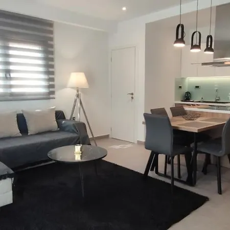 Aparthotel Thea *